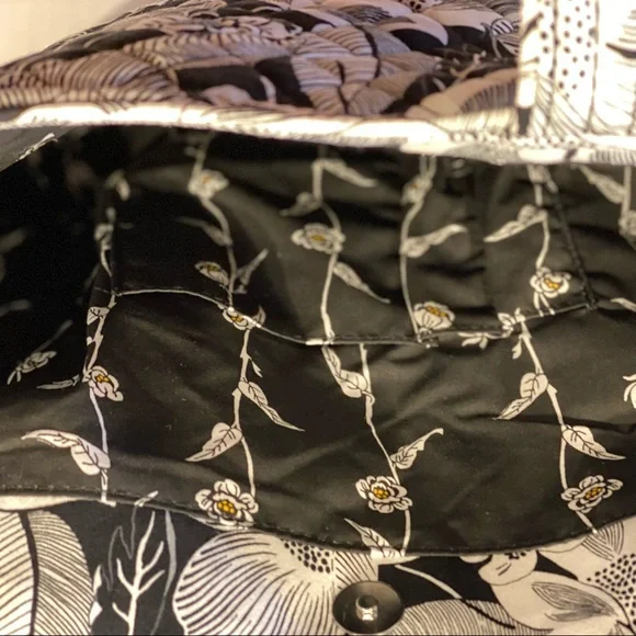 NWT Vera Bradley Tote Bag in Signature Cotton, Bedford Blooms - Picture 13 of 16